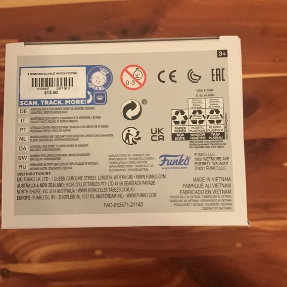 Funko Scarlet Witch (Levitating) - Picture 6 of 7